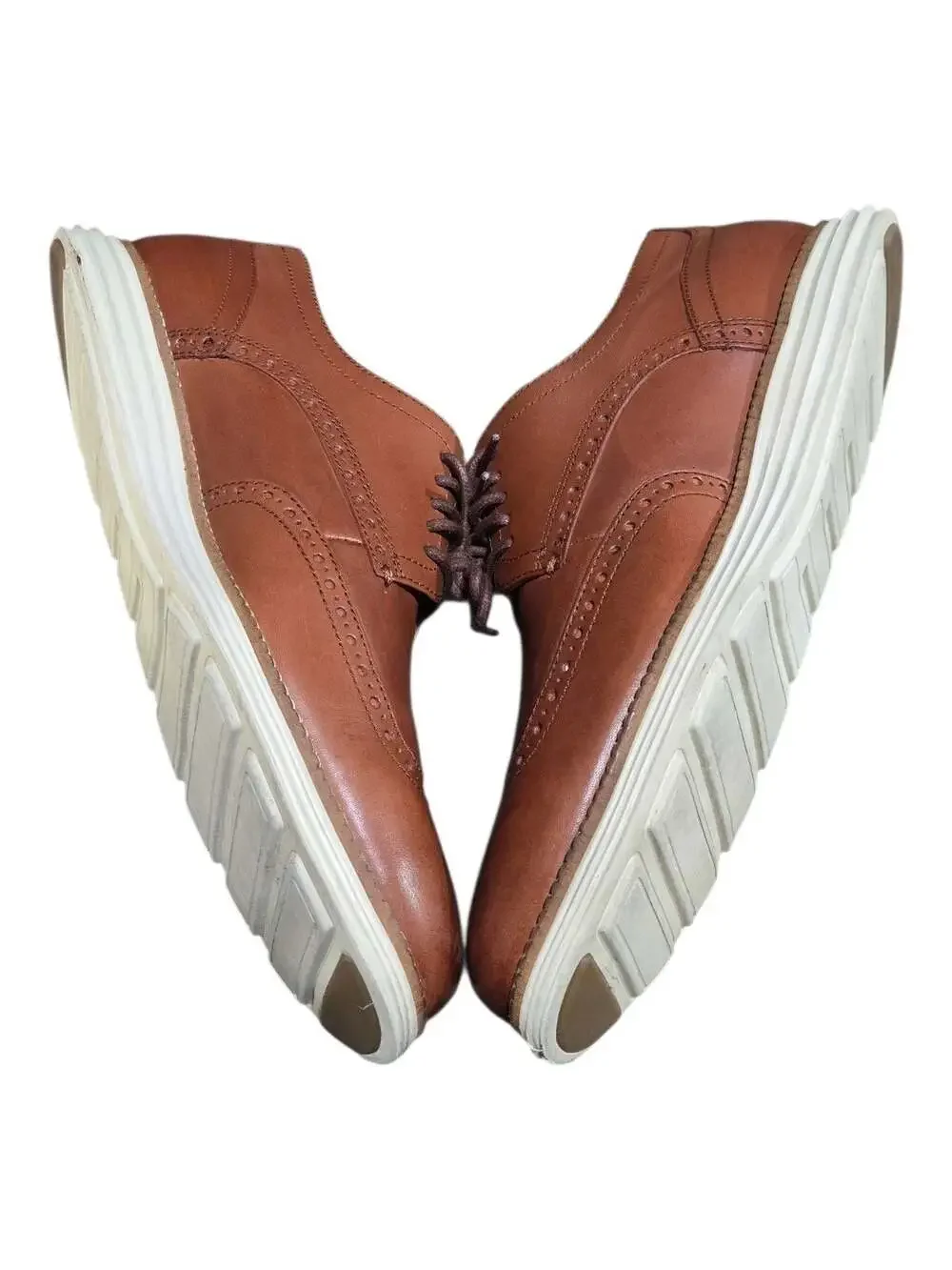 Cole Haan OriginalGrand Wingtip Oxford in Woodbury/Ivory Men's Size 11